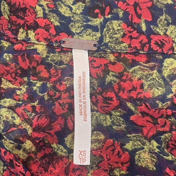 FREE PEOPLE Easy Rider Floral Sheer Button Down Blouse Size XS - Picture 7 of 8